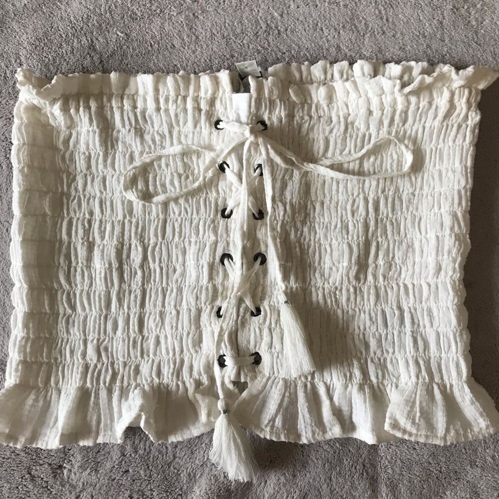 Criss-cross AE tie up tube top!